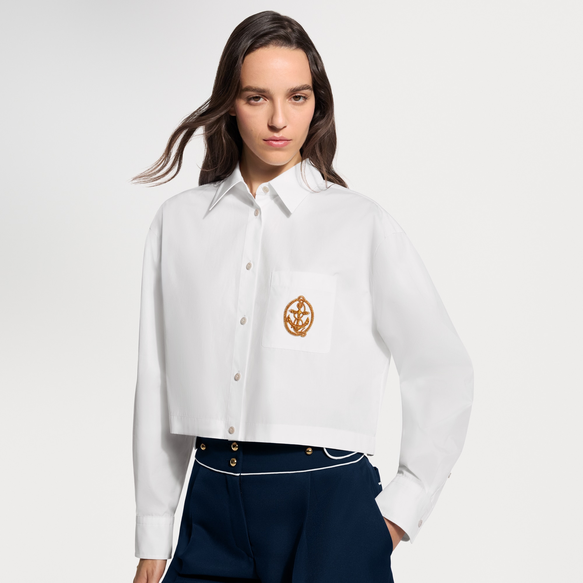 LOUIS VUITTON - LV パッチクロップトップ アンカーパッチ クロップドシャツ ｜ルイ・ヴィトン 公式サイト - 1AJYTI